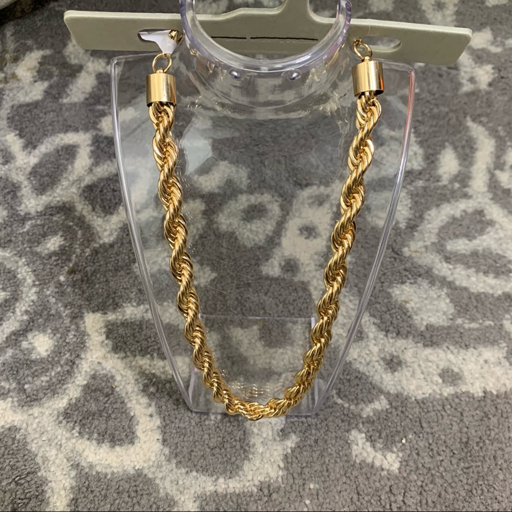 urban outfitters gold twisted design necklace
